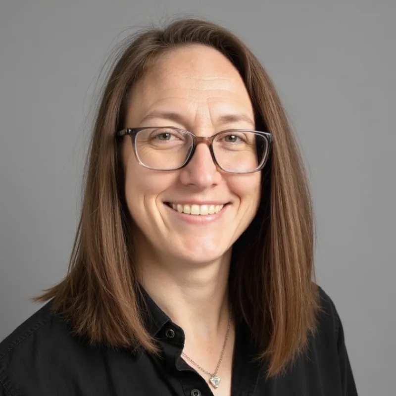 Alexandra Fox Medicare Agent Mountain Lake Park, MD 21550