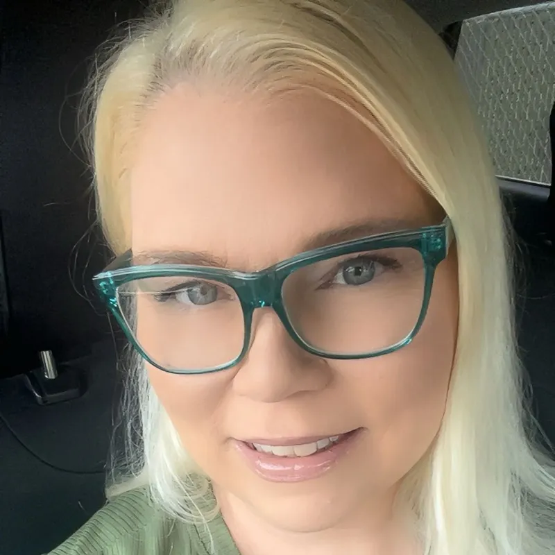 Christina Roos - Medicare Agent in San Diego, CA