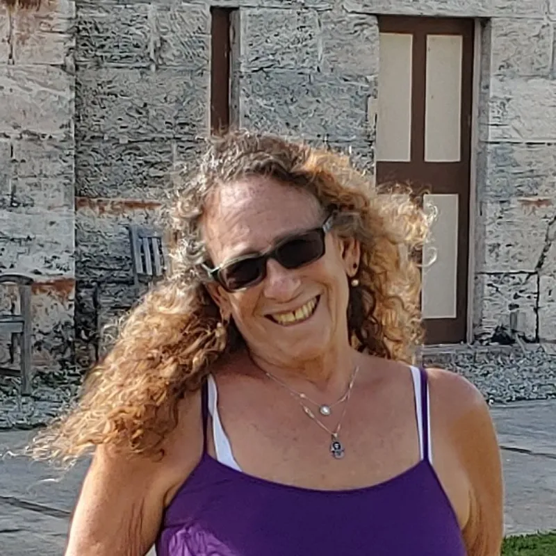 Eileen Falk - Medicare Agent in Great Neck Plaza, NY