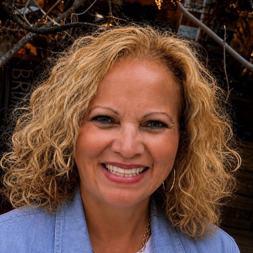 Flora Acosta - Medicare Agent serving Foster, RI