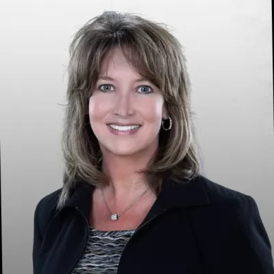 Renee Hennings - Medicare Agent in La Vista, NE